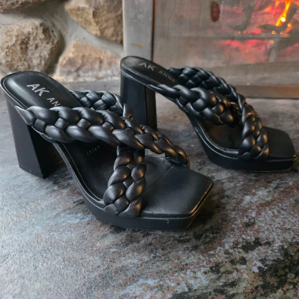 NWOT Anne Klein Black Braided Platform Heels Size 6.5B